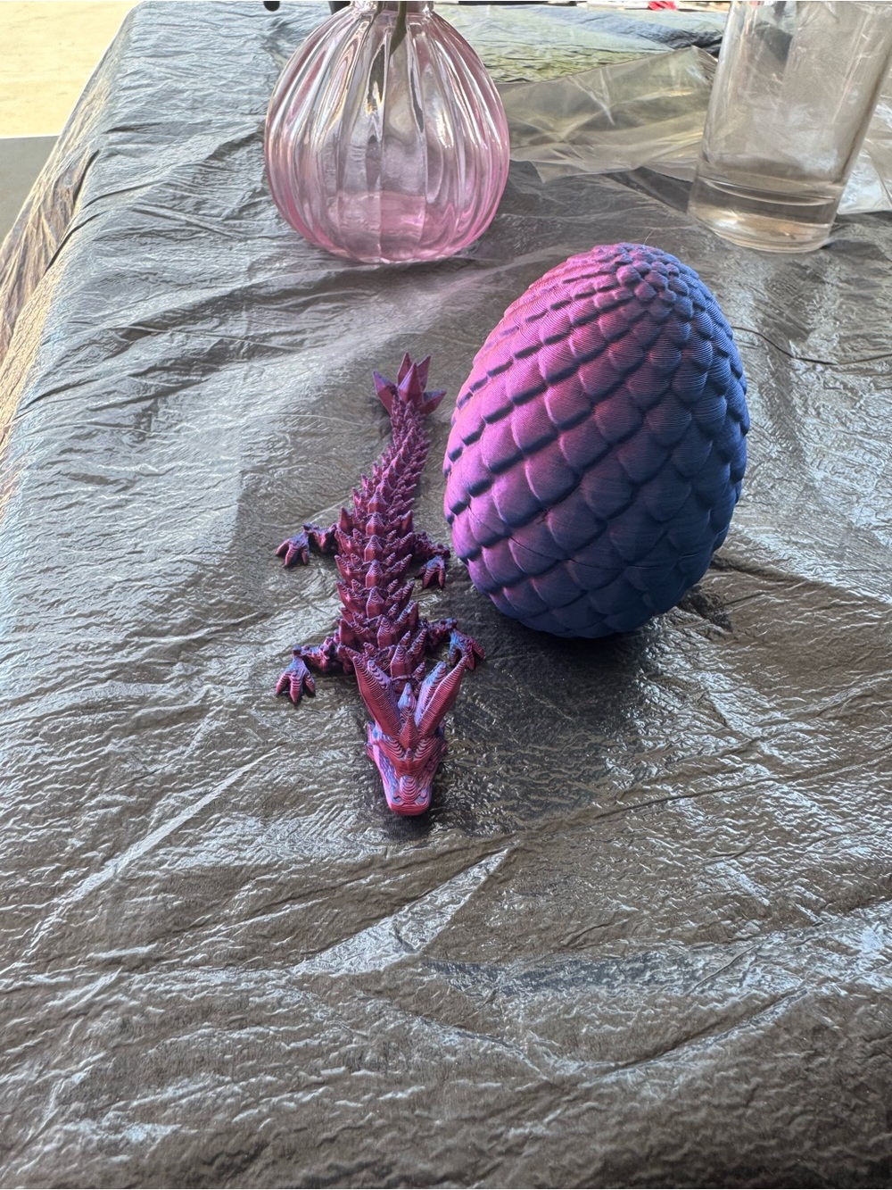 Decorative Dragon & Textured Egg Set in Purple-Pink Ombre